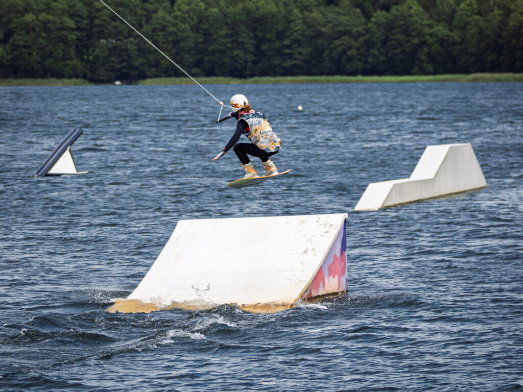 Obóz sportowy Szelment 2026 dla dzieci i młodzieży narty wodne i wakeboard