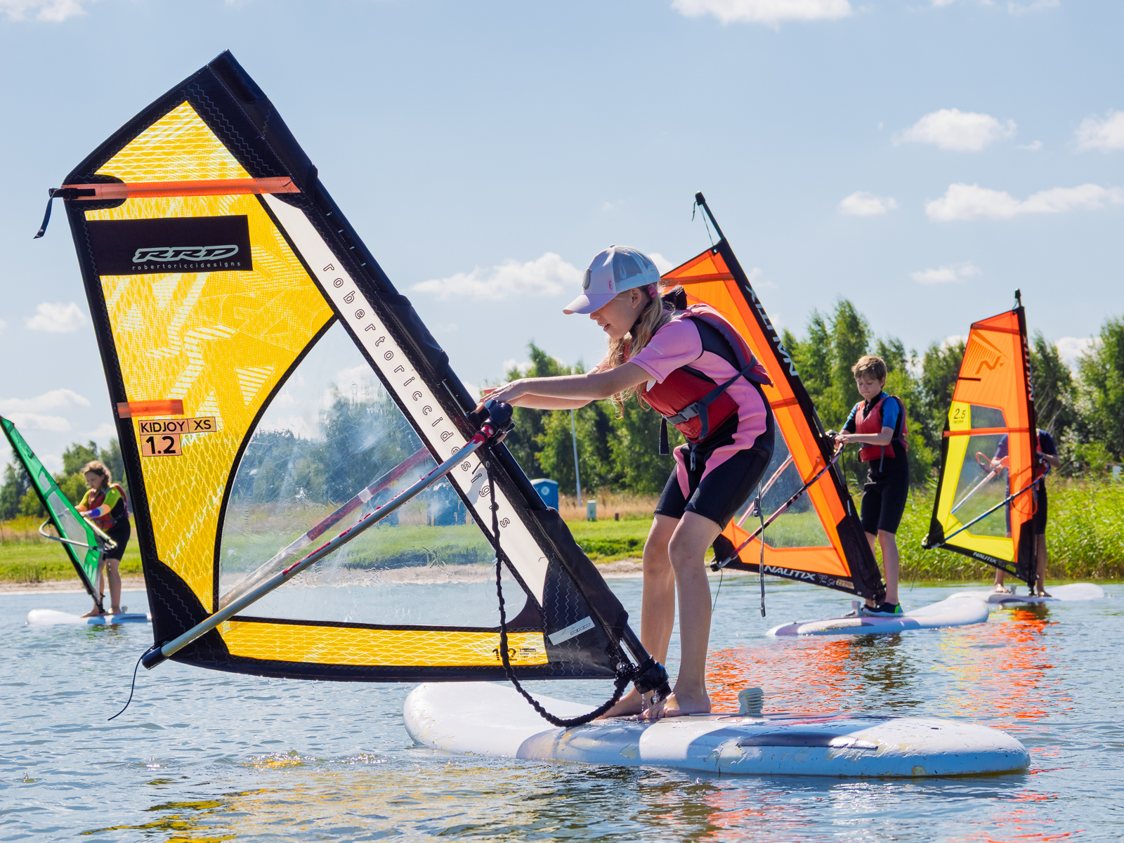 obóz letni dla dzieci i młodzieży windsurfing